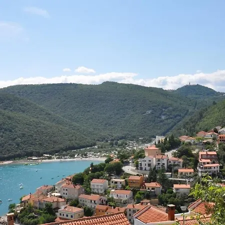 Charming And Cute Apartment,1001 Apartman Rabac