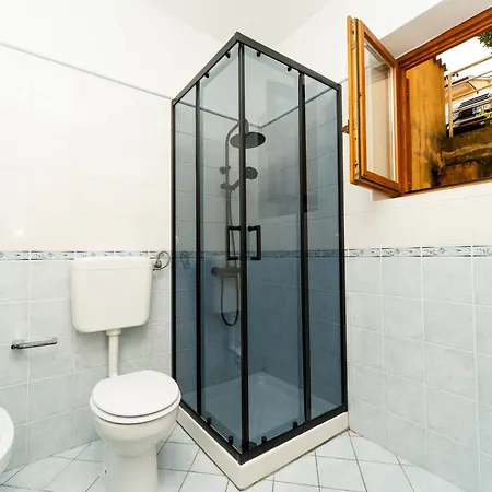 Charming And Cute Apartment,1001 *