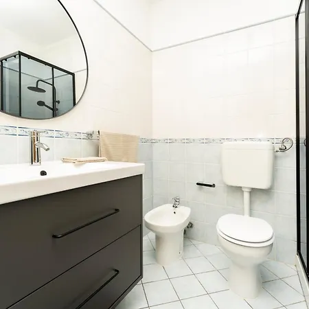 Charming And Cute Apartment,1001 *