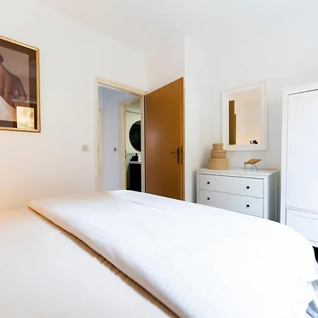 Charming And Cute Apartment,1001 Rabac