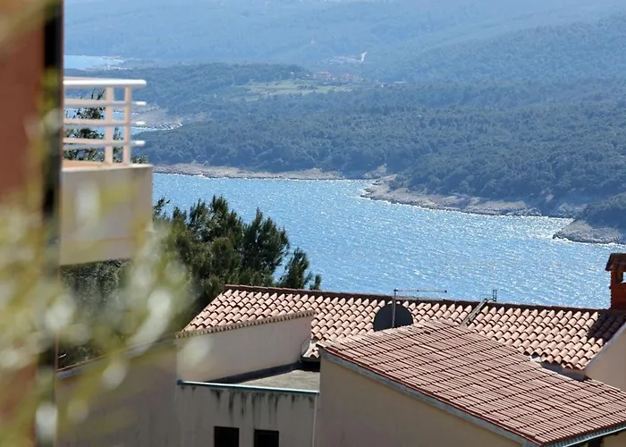 Charming And Cute Apartment,1001 Apartment Rabac