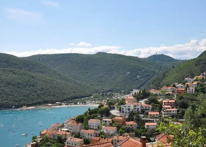 Charming And Cute Apartment,1001 Apartment Rabac
