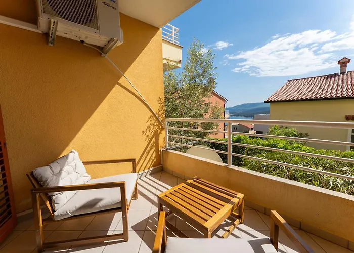 Charming And Cute Apartment,1001 * Rabac