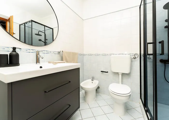 Charming And Cute Apartment,1001 *