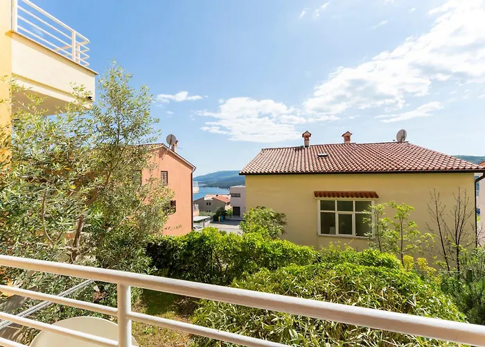 Charming And Cute Apartment,1001 Rabac