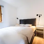 Charming And Cute Apartment,1001 Apartman